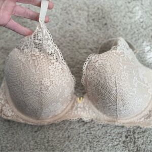 Victoria's Secret Lace Bra in Cream-Plunge 36DD-Like New